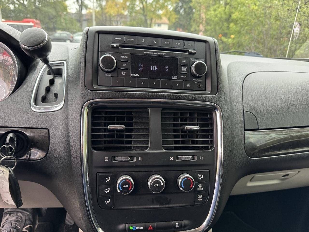 2016 Dodge Grand Caravan 4dr Wagon Canada Value Package Photo