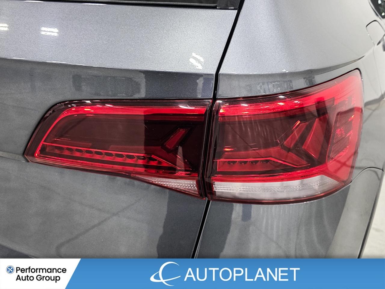 2024 Volkswagen Taos Comfortline, Pano Roof, Back Up Cam, Heated Seats Photo