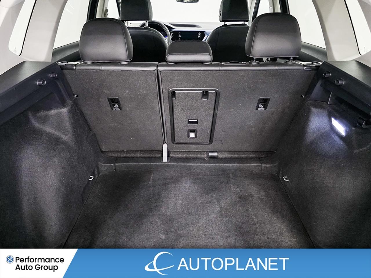 2024 Volkswagen Taos Comfortline, Pano Roof, Back Up Cam, Heated Seats Photo