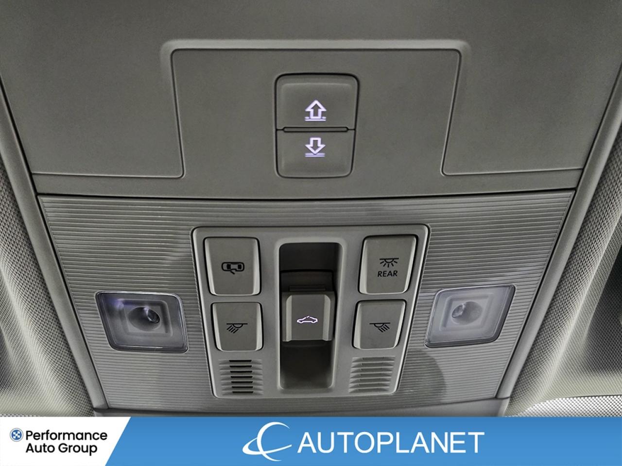 2024 Volkswagen Taos Comfortline, Pano Roof, Back Up Cam, Heated Seats Photo