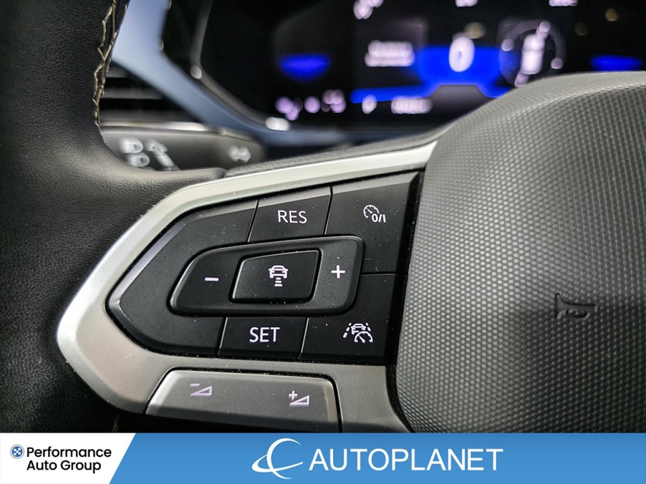 2024 Volkswagen Taos Comfortline, Pano Roof, Back Up Cam, Heated Seats Photo