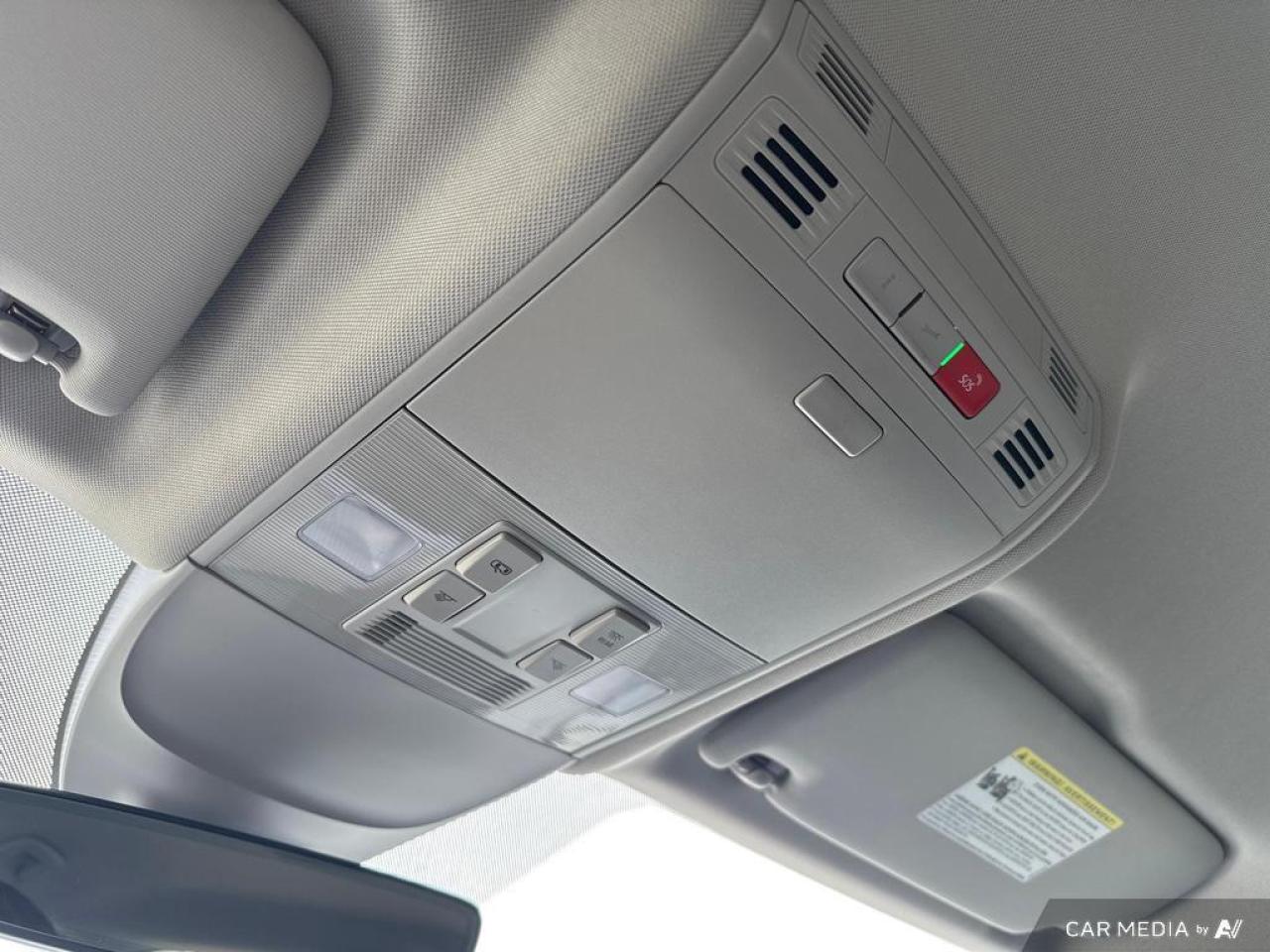 2024 Volkswagen Taos Comfortline BACKUP CAM   BLUETOOTH   HTD SEATS   K Photo