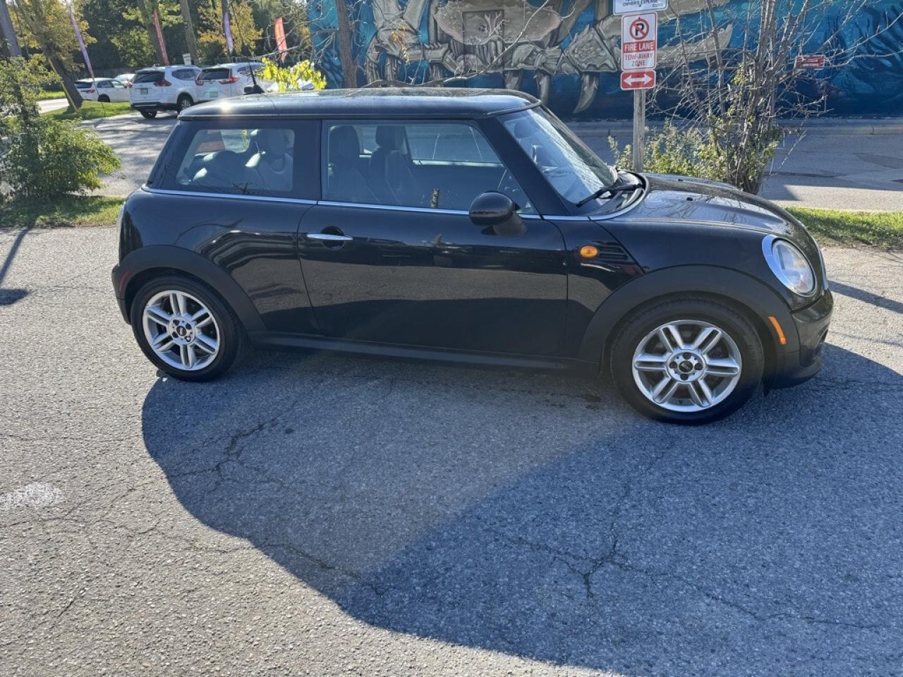 2012 MINI Cooper Hardtop 2dr Coupe S Bayswater Edition Photo3
