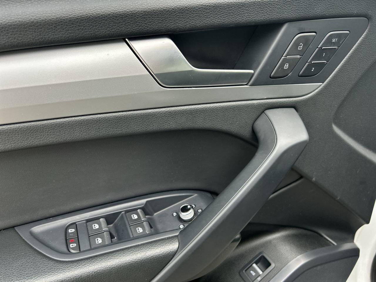 2024 Audi Q5 Komfort 40 TFSI   2.99% up to 48m Photo