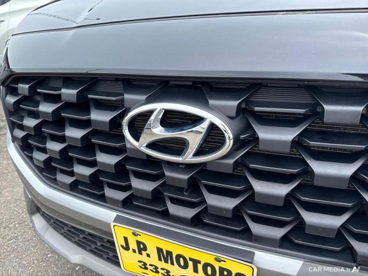 2022 Hyundai Santa Fe ESSENTIAL BACKUP CAM   BLUETOOTH   HTD SEATS   KEY Photo