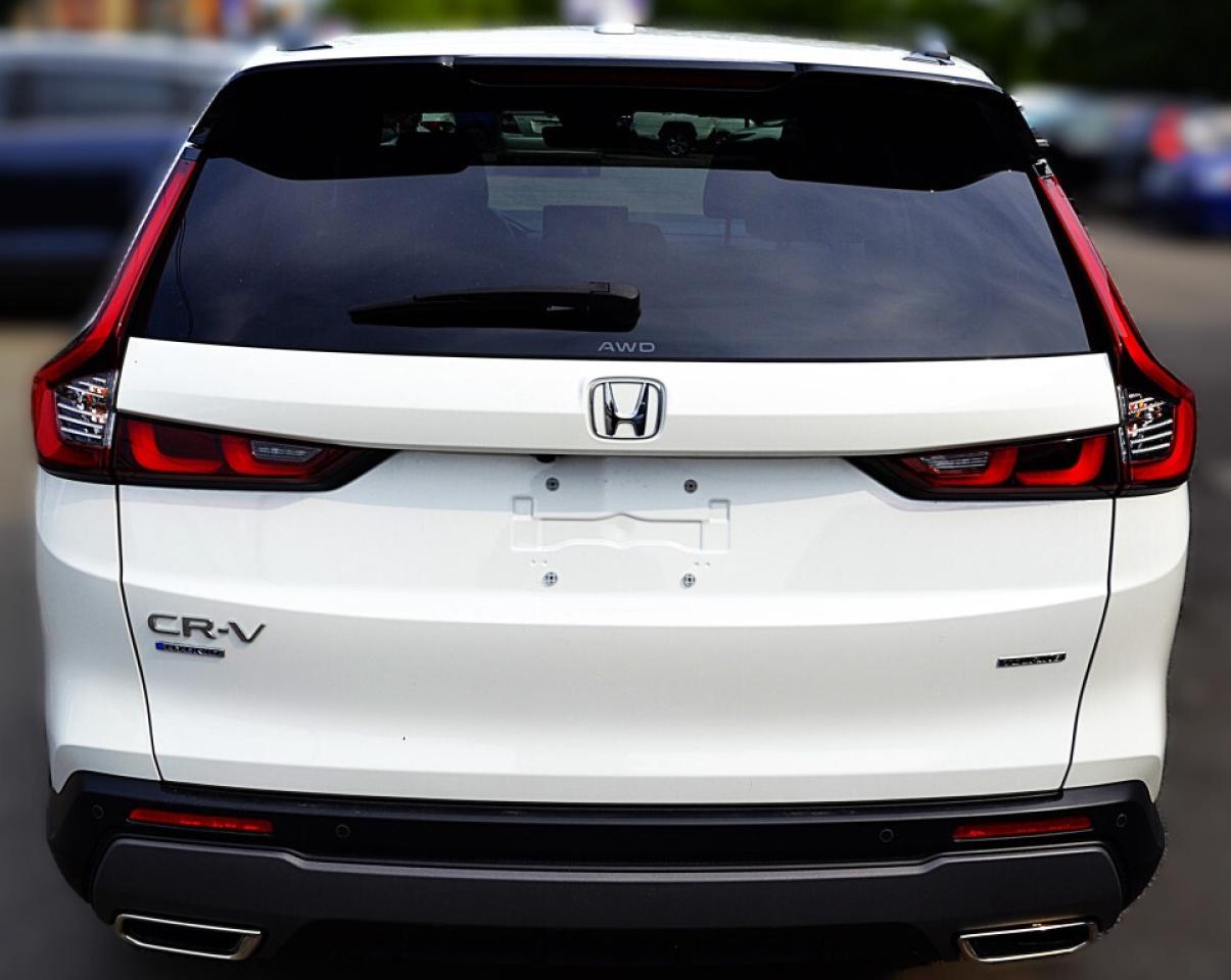 2023 Honda CR-V Hybrid Touring HYBRID All-wheel Drive Photo