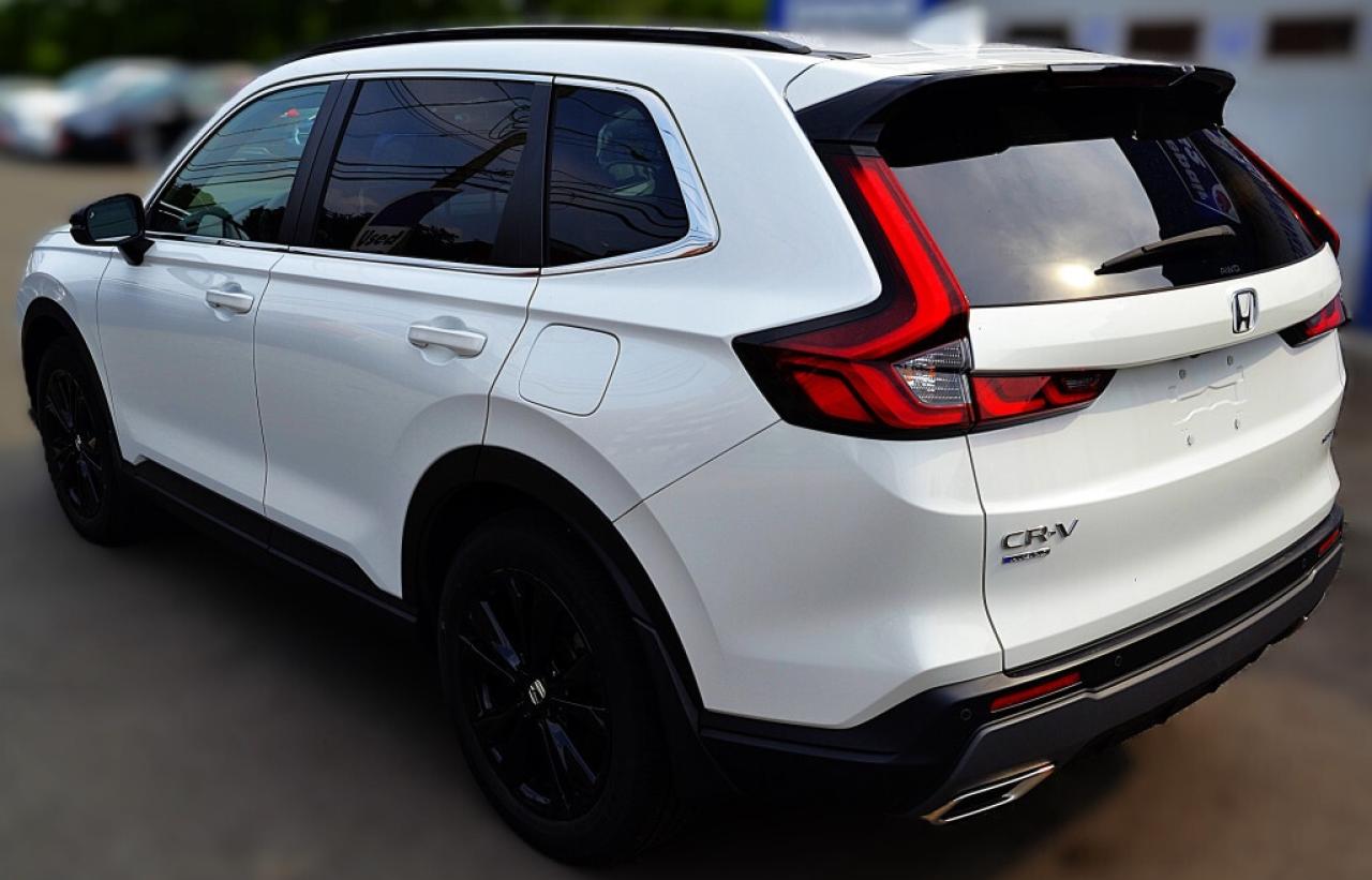 2023 Honda CR-V Hybrid Touring HYBRID All-wheel Drive Photo