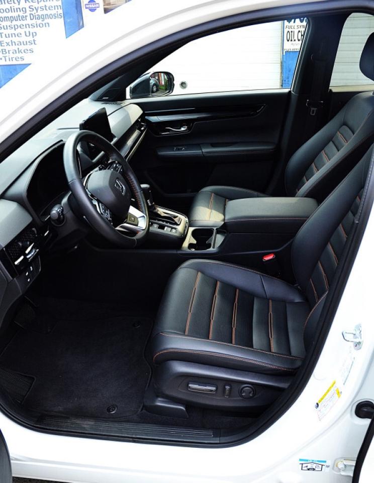 2023 Honda CR-V Hybrid Touring HYBRID All-wheel Drive Photo