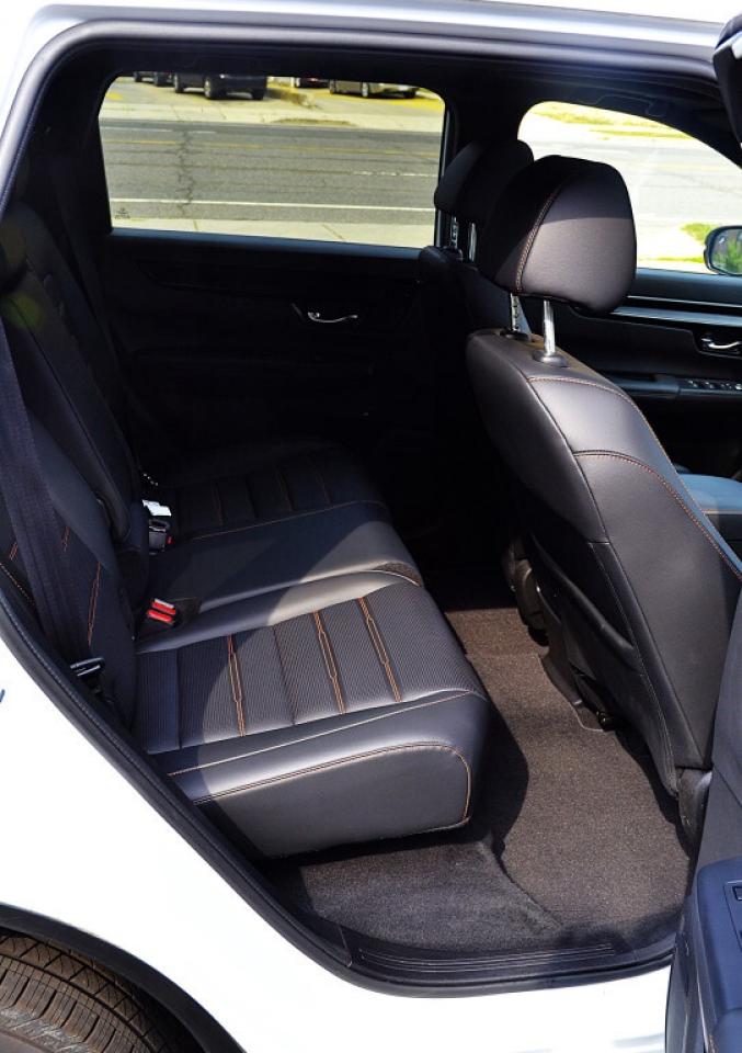 2023 Honda CR-V Hybrid Touring HYBRID All-wheel Drive Photo