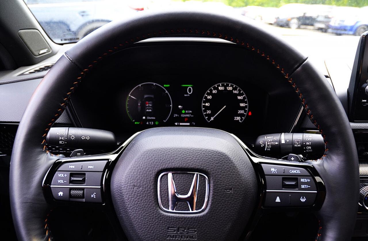 2023 Honda CR-V Hybrid Touring HYBRID All-wheel Drive Photo