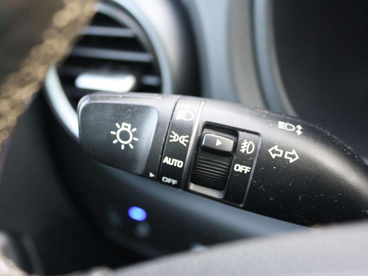 2018 Hyundai KONA 2.0L Luxury / Heated Seats / Blind Spot / Camera Photo