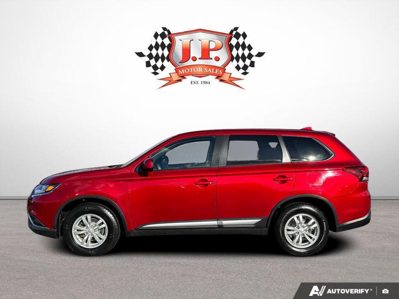 2020 Mitsubishi Outlander ES BACKUP CAM   BLUETOOTH   HTD SEATS   KEYLESS EN Photo2