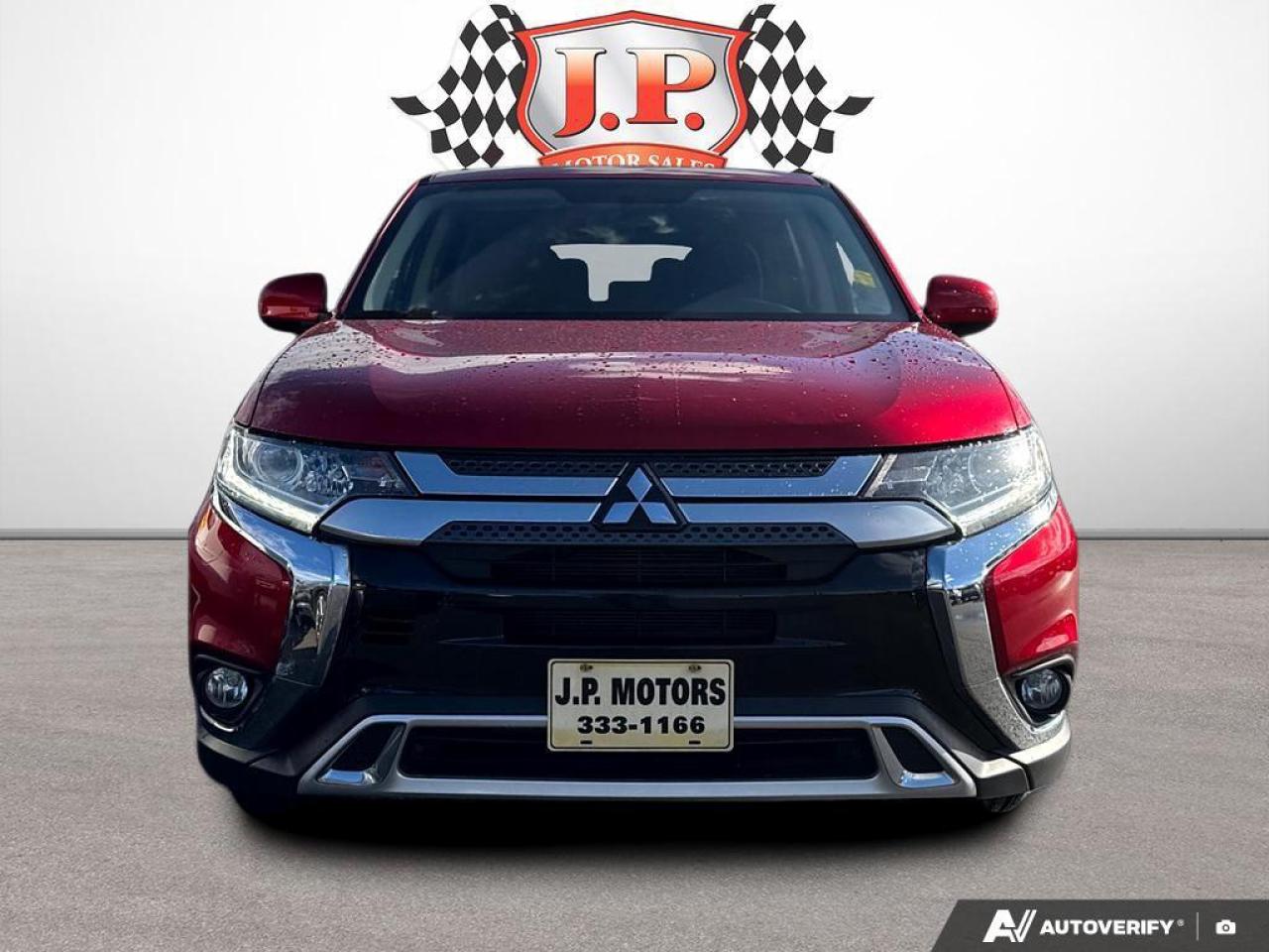 2020 Mitsubishi Outlander ES BACKUP CAM   BLUETOOTH   HTD SEATS   KEYLESS EN Photo