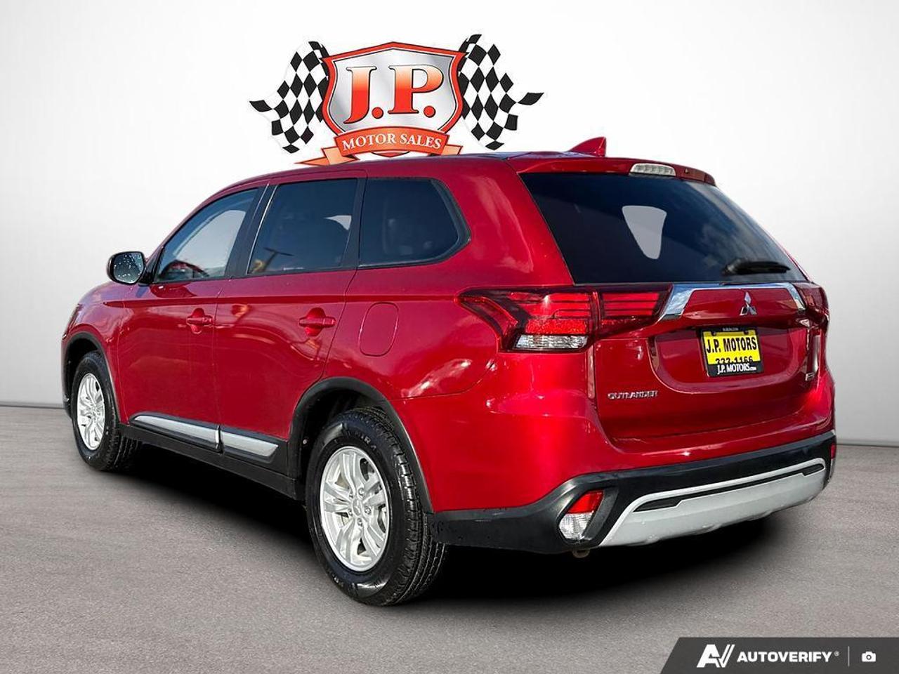 2020 Mitsubishi Outlander ES BACKUP CAM   BLUETOOTH   HTD SEATS   KEYLESS EN Photo3