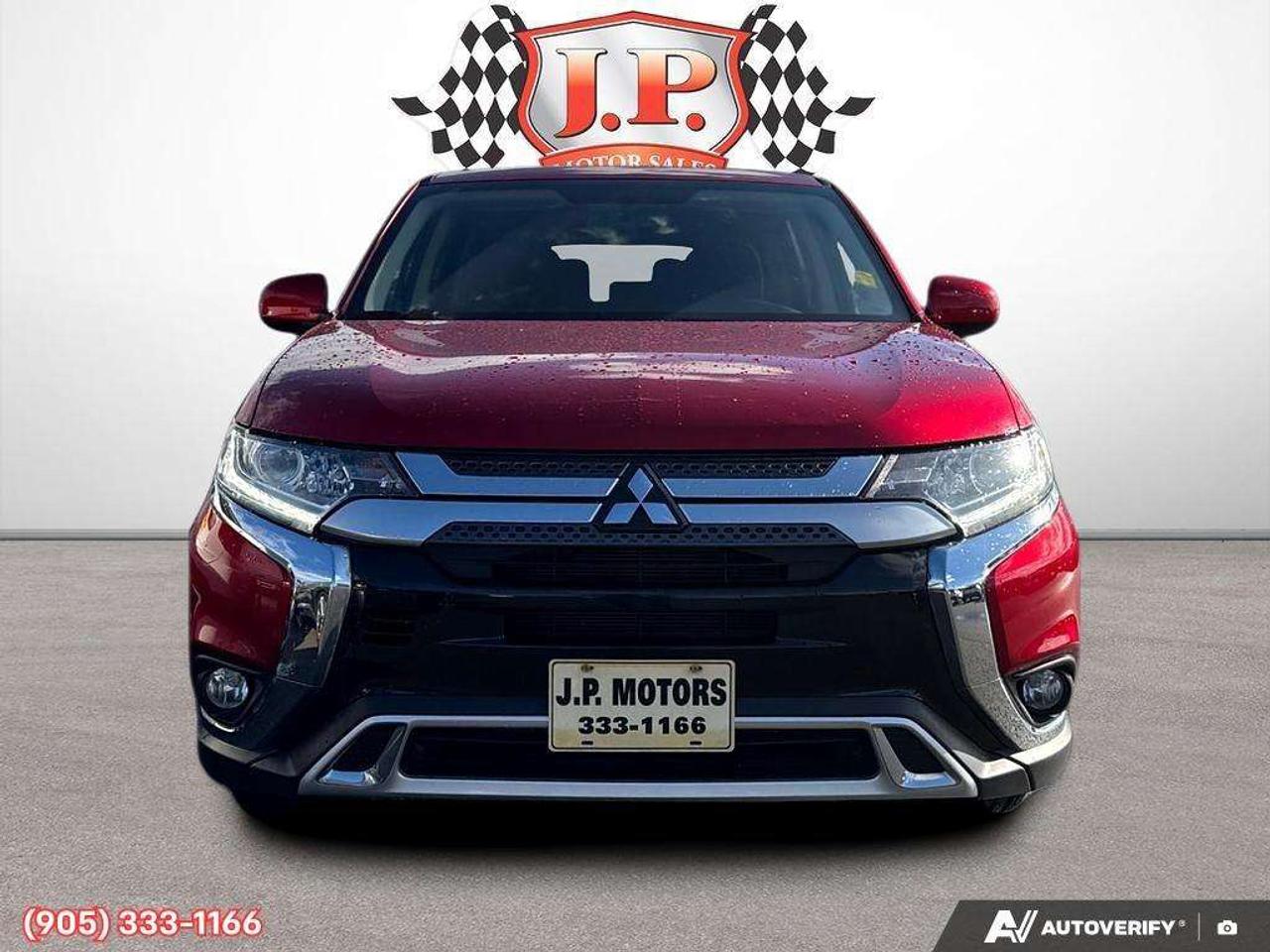 2020 Mitsubishi Outlander ES Apple CarPlay & Android Auto • 3rd-Row Seating • Heated Front Seats • SiriusXM® Satellite Radio • Keyless Entry Photo