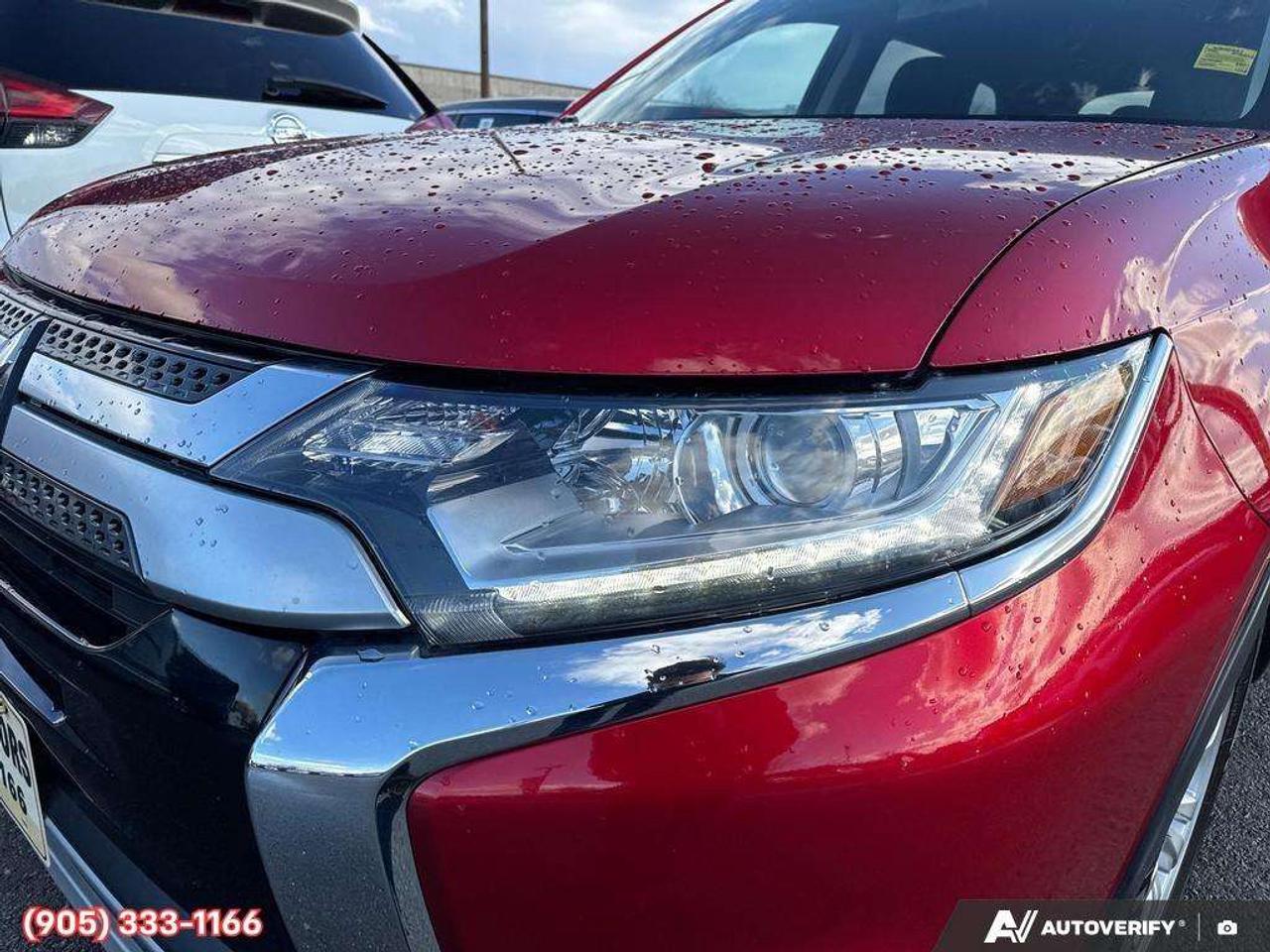 2020 Mitsubishi Outlander ES Apple CarPlay & Android Auto • 3rd-Row Seating • Heated Front Seats • SiriusXM® Satellite Radio • Keyless Entry Photo
