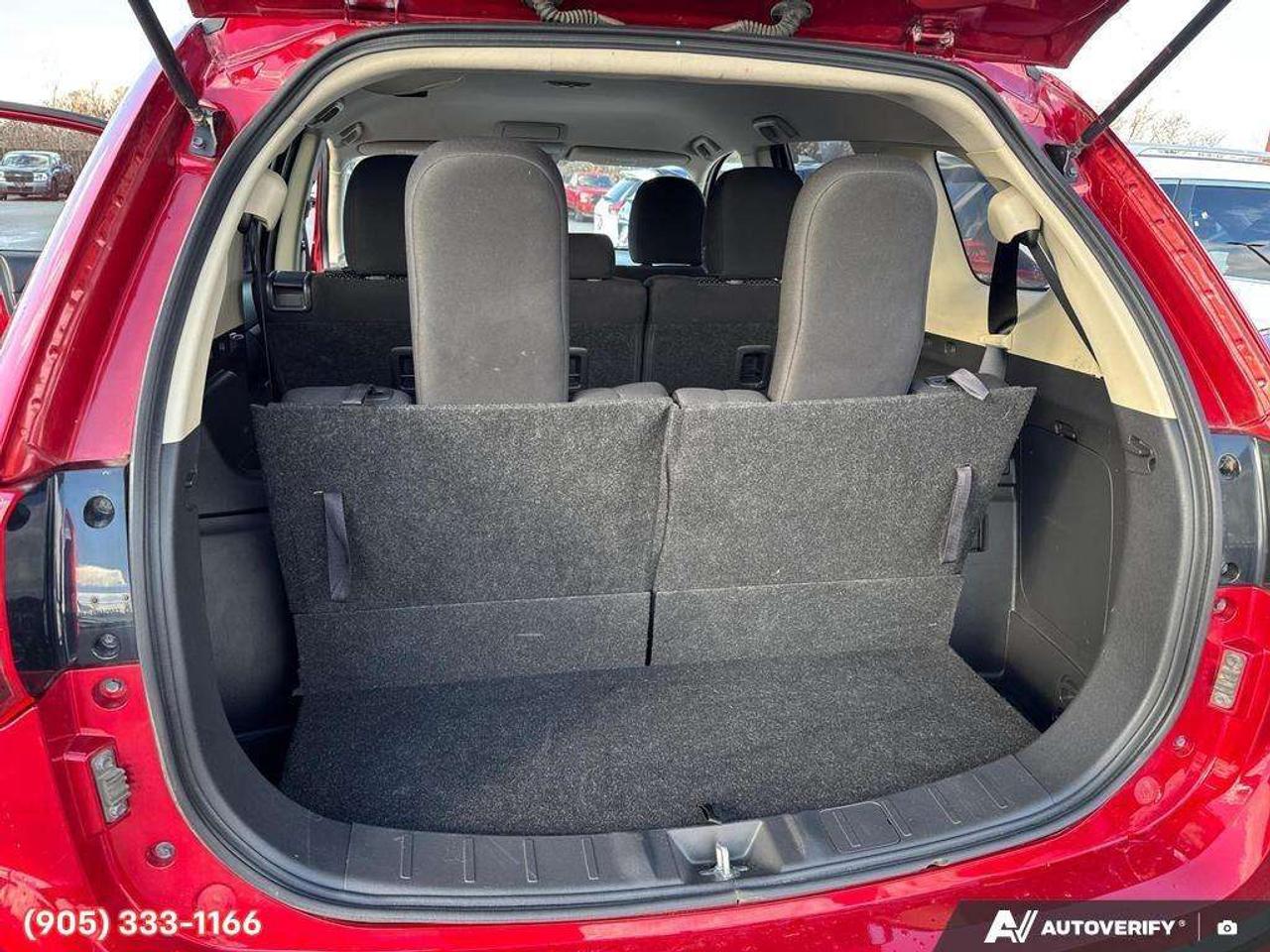 2020 Mitsubishi Outlander ES Apple CarPlay & Android Auto • 3rd-Row Seating • Heated Front Seats • SiriusXM® Satellite Radio • Keyless Entry Photo