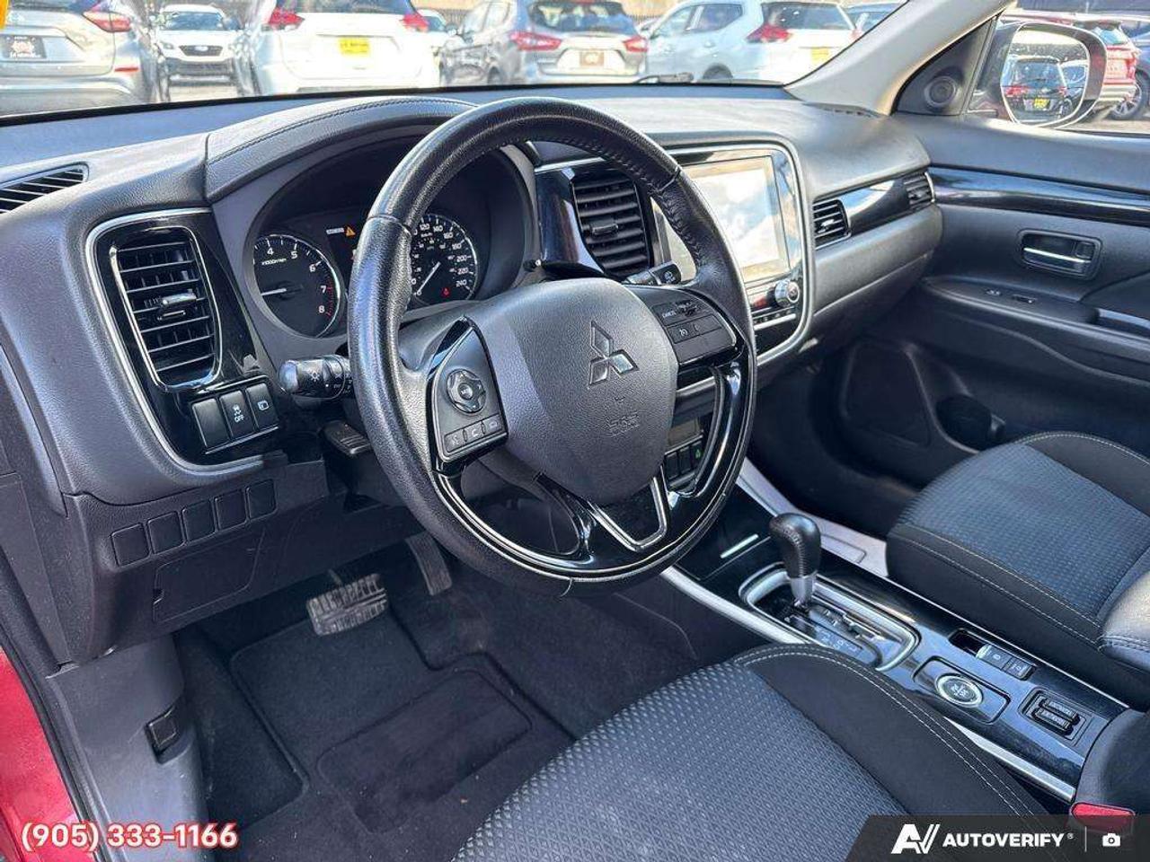 2020 Mitsubishi Outlander ES Apple CarPlay & Android Auto • 3rd-Row Seating • Heated Front Seats • SiriusXM® Satellite Radio • Keyless Entry Photo