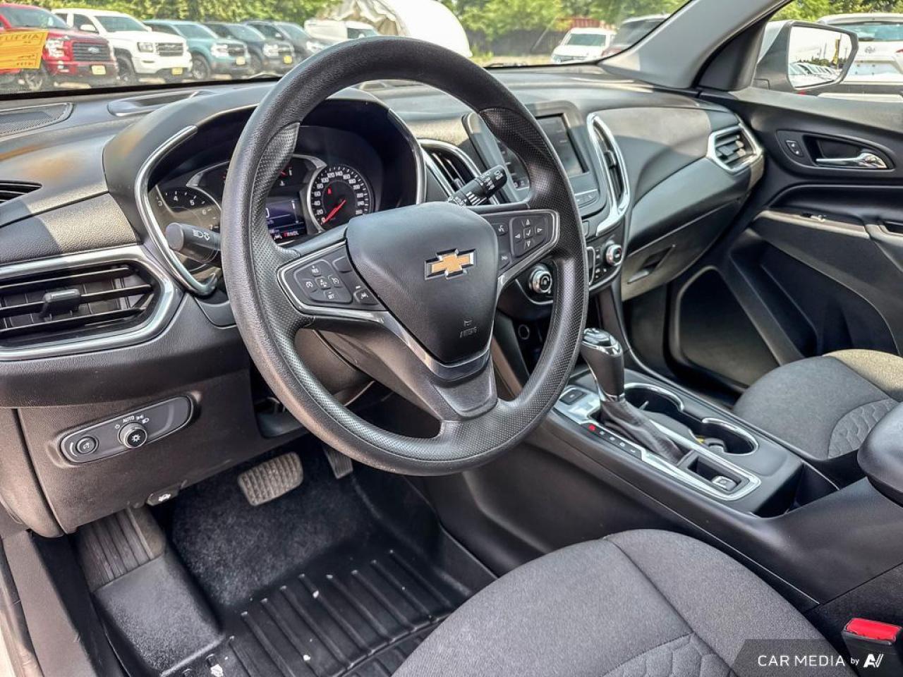 2020 Chevrolet Equinox LT BACKUP CAM   BLUETOOTH   HTD SEATS   KEYLESS EN Photo