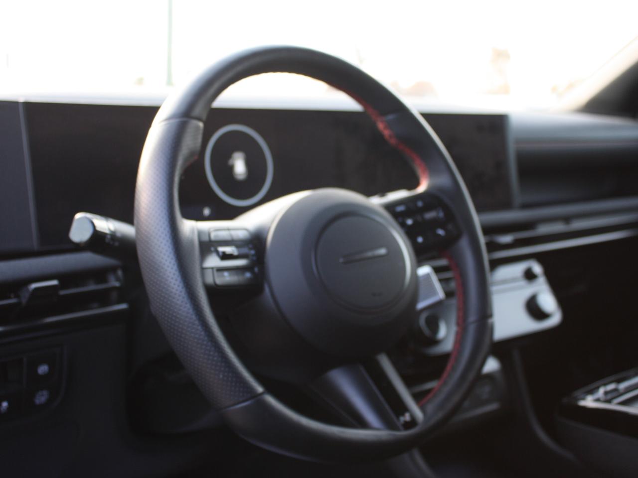 2025 Hyundai Tucson Hybrid N Line AWD / Heated Seats / Sunroof / Navigation Photo