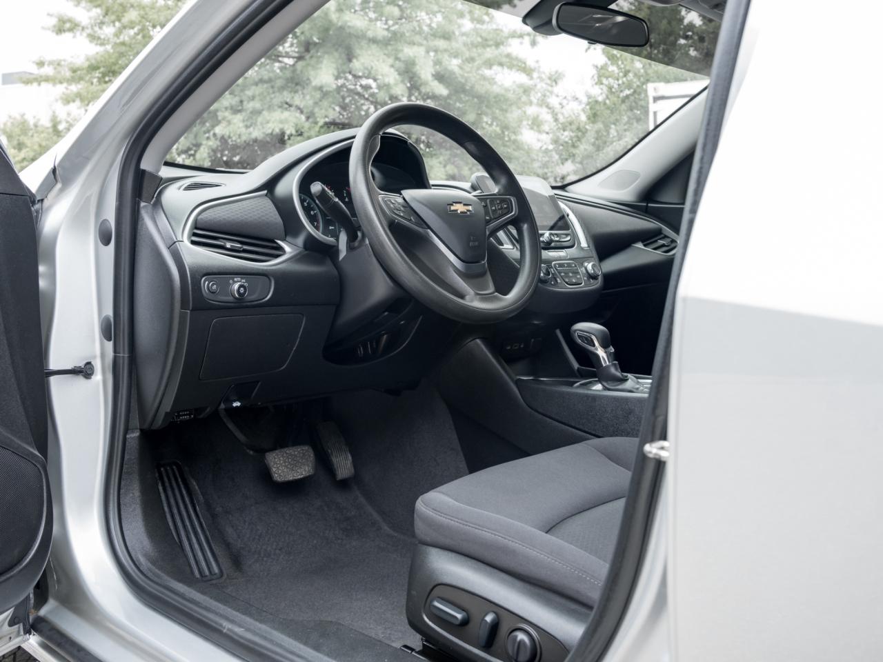 2022 Chevrolet Malibu SDN Photo