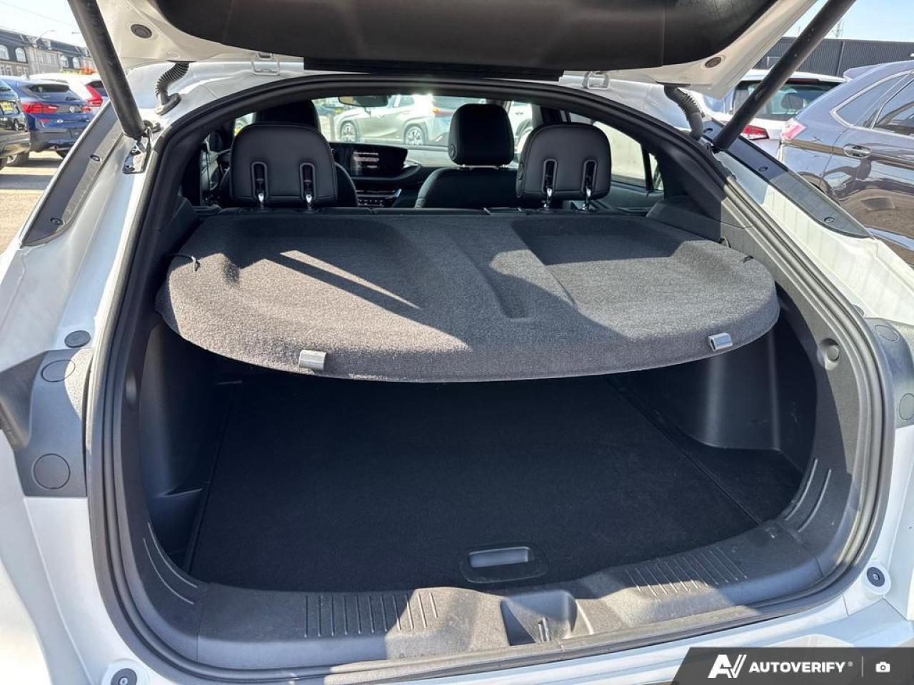 2024 Buick Envista Avenir BACKUP CAM   BLUETOOTH   HTD SEATS   KEYLES Photo