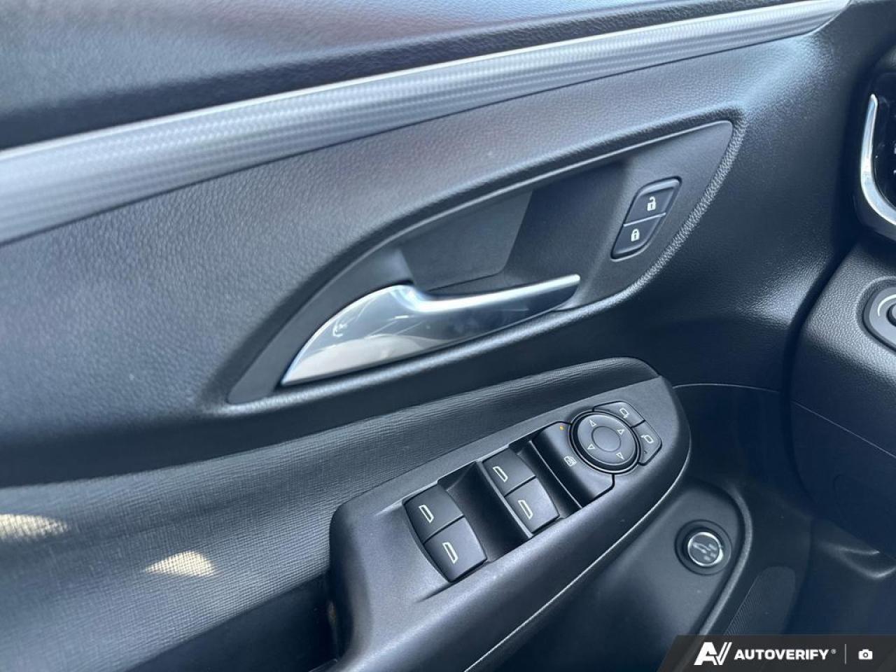 2024 Buick Envista Avenir BACKUP CAM   BLUETOOTH   HTD SEATS   KEYLES Photo