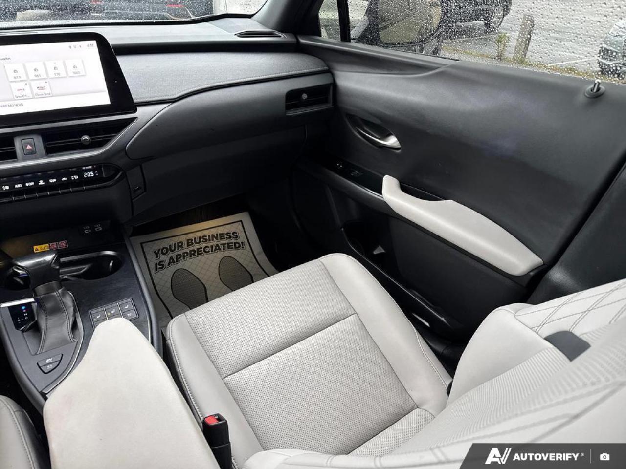 2023 Lexus UX 250H BACKUP CAM   BLUETOOTH   HTD SEATS   KEYLESS ENTRY Photo