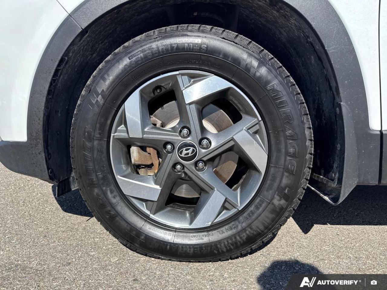 2020 Hyundai Santa Fe Essential 2.4  w/Safety Package BACKUP CAM   BLUET Photo