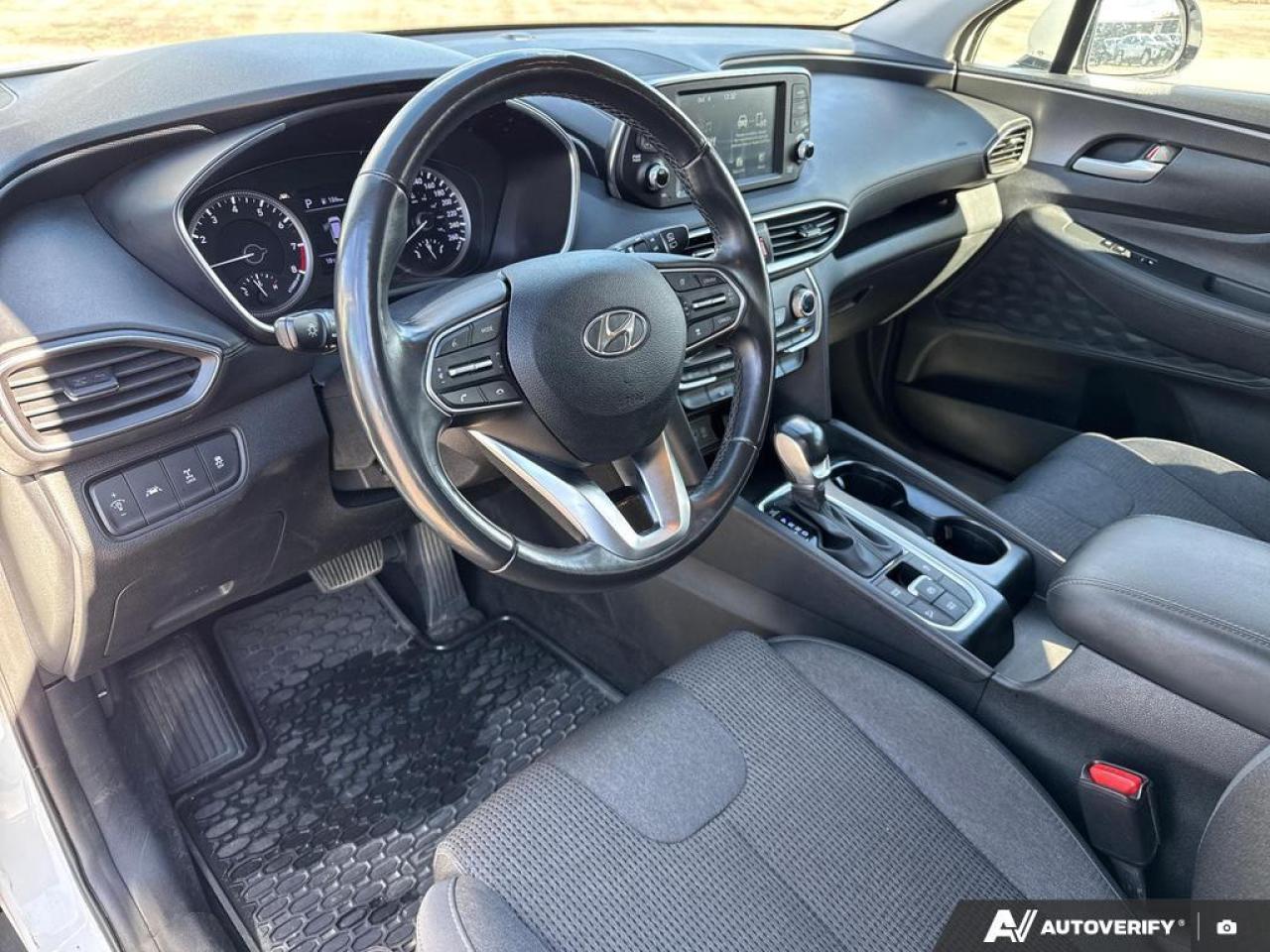 2020 Hyundai Santa Fe Essential 2.4  w/Safety Package BACKUP CAM   BLUET Photo