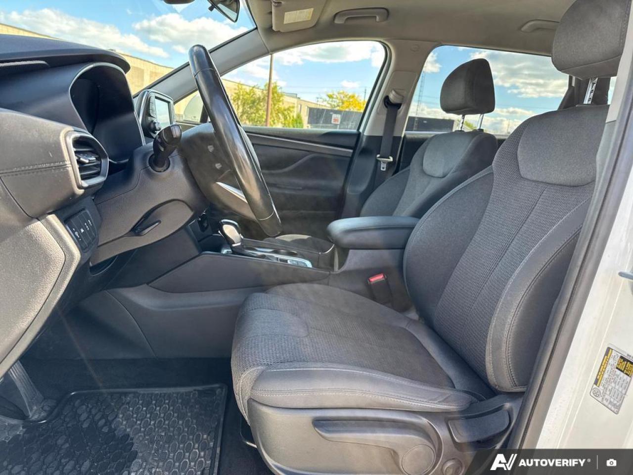 2020 Hyundai Santa Fe Essential 2.4  w/Safety Package BACKUP CAM   BLUET Photo