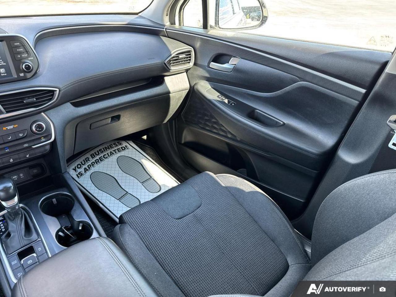 2020 Hyundai Santa Fe Essential 2.4  w/Safety Package BACKUP CAM   BLUET Photo