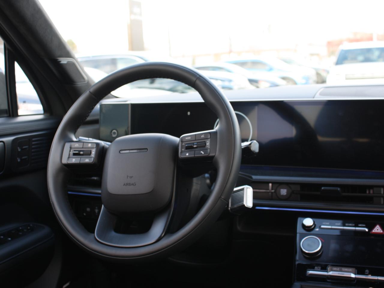 2025 Hyundai Santa Fe Ultimate Demo / Leather / Nav / Free Winter Tires Photo