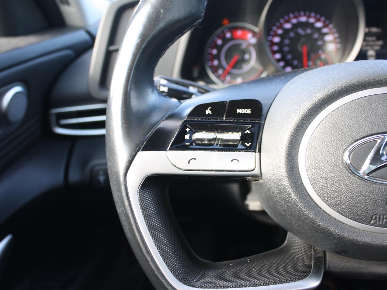 2022 Hyundai Elantra Preferred IVT w-Sun & Tech Package Photo