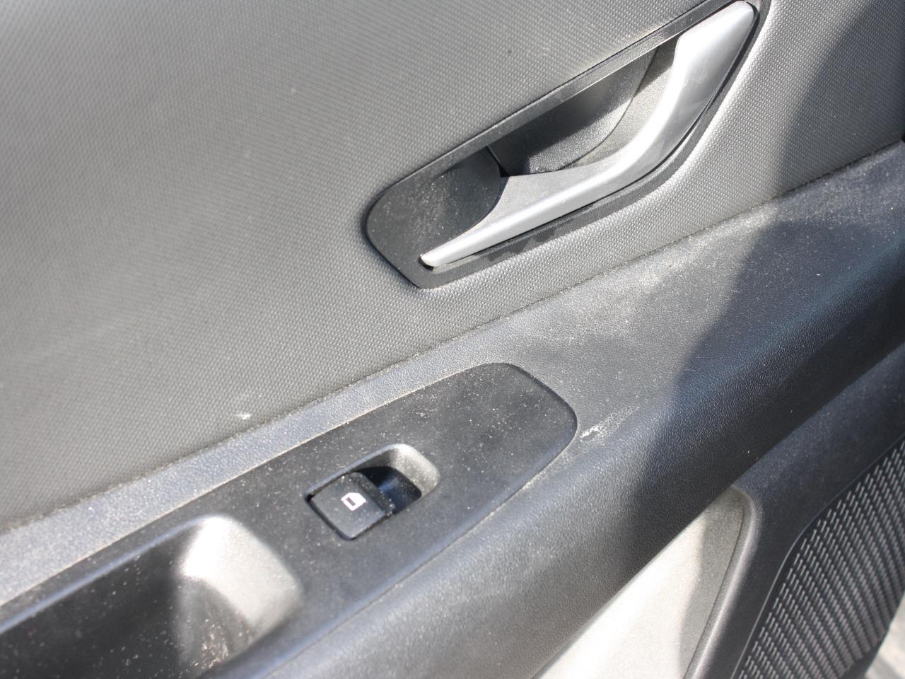 2022 Hyundai Elantra Preferred IVT w-Sun & Tech Package Photo