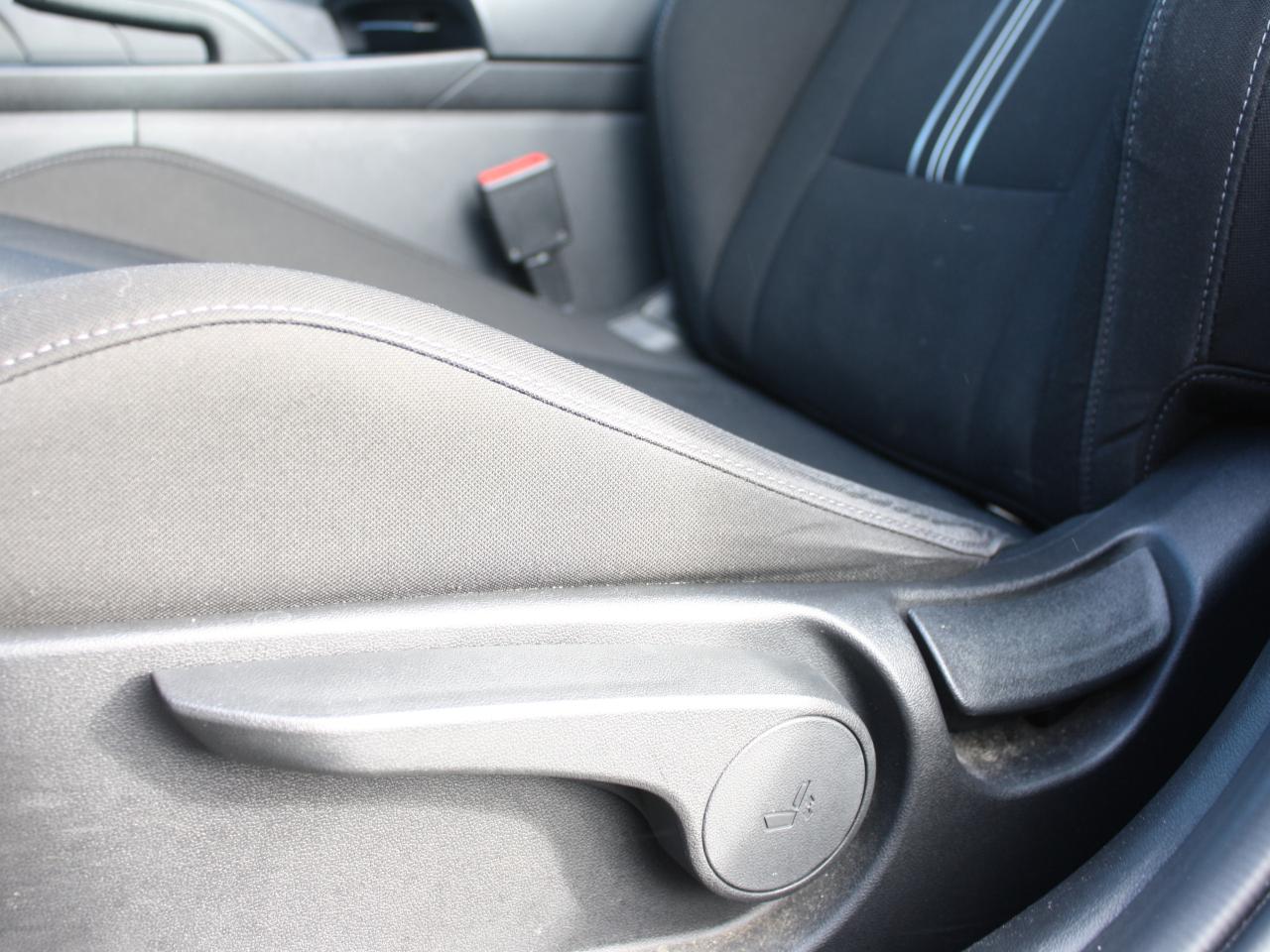 2022 Hyundai Elantra Preferred IVT w-Sun & Tech Package Photo