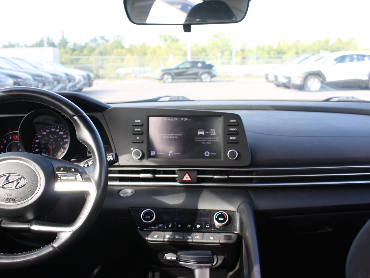 2022 Hyundai Elantra Preferred IVT w-Sun & Tech Package Photo