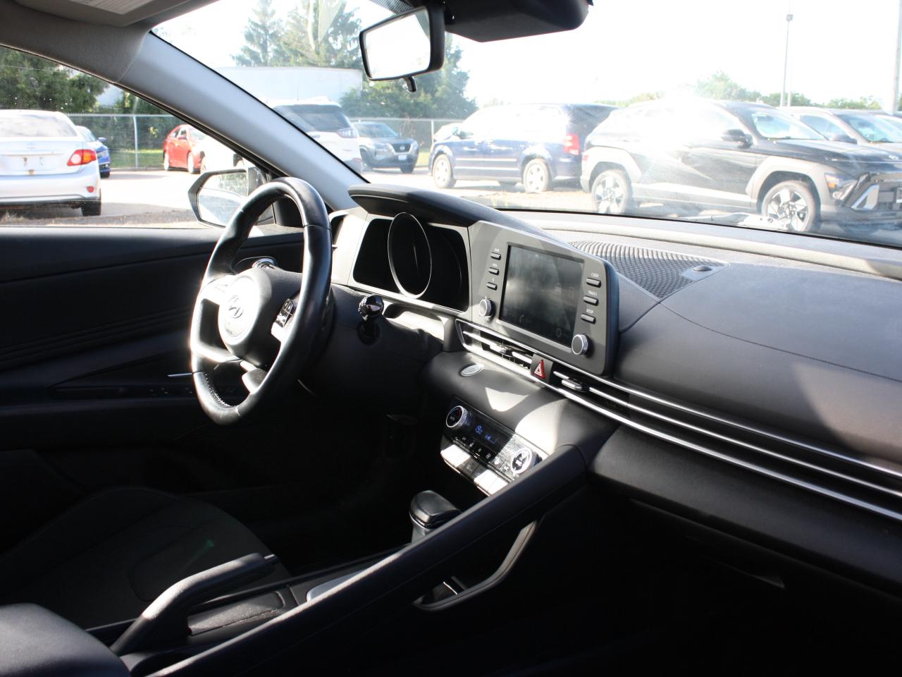 2022 Hyundai Elantra Preferred IVT w-Sun & Tech Package Photo