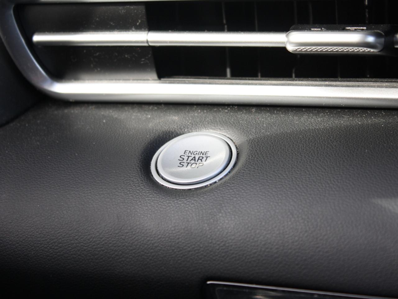 2022 Hyundai Elantra Preferred IVT w-Sun & Tech Package Photo