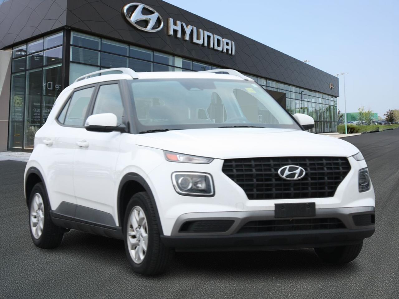 2023 Hyundai Venue Preferred / Heated Seats / Apple CarPlay / Android Photo