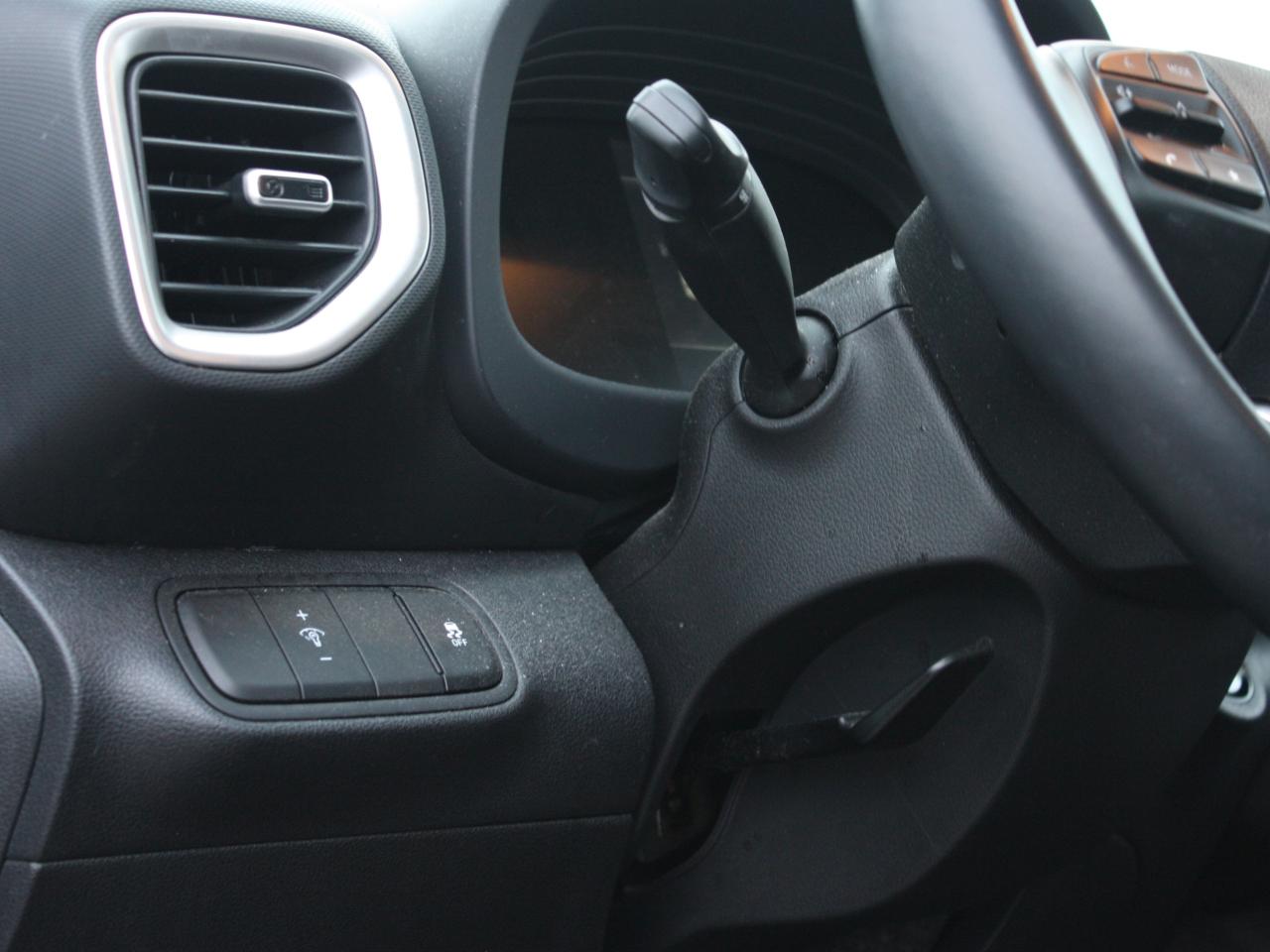 2023 Hyundai Venue Preferred / Heated Seats / Apple CarPlay / Android Photo