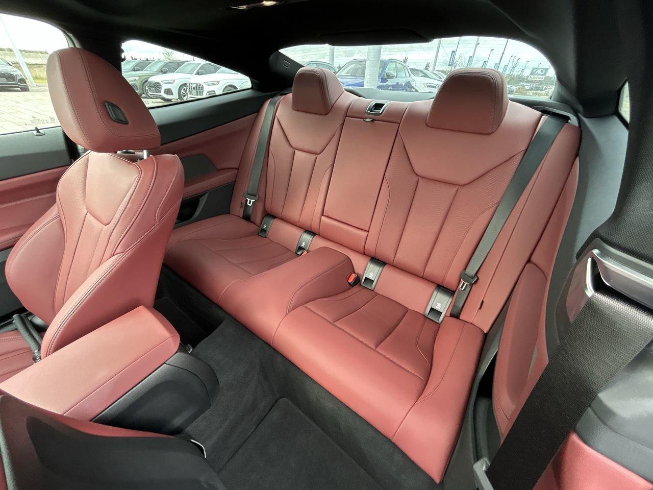 2025 BMW 4 Series xDrive Coupe Photo