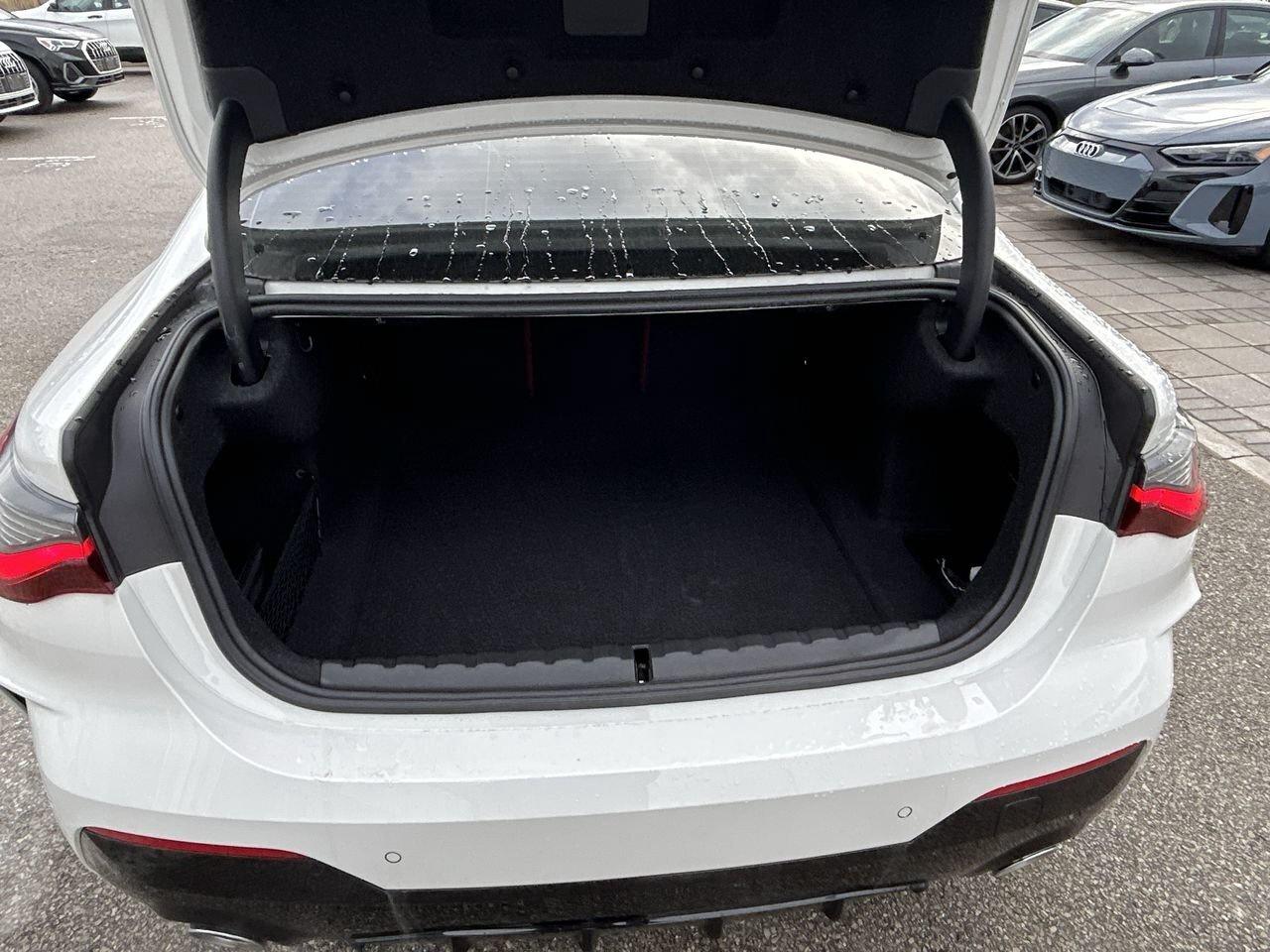 2025 BMW 4 Series xDrive Coupe Photo