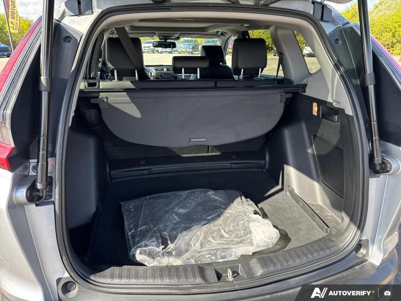 2020 Honda CR-V Touring BACKUP CAM   BLUETOOTH   HTD LTHR SEATS Photo