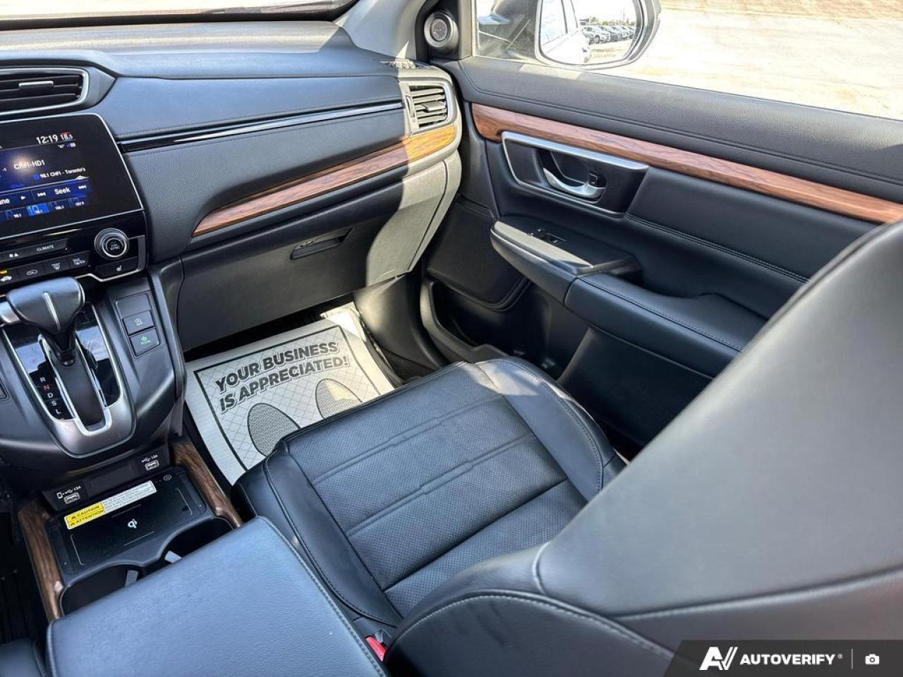 2020 Honda CR-V Touring BACKUP CAM   BLUETOOTH   HTD LTHR SEATS Photo