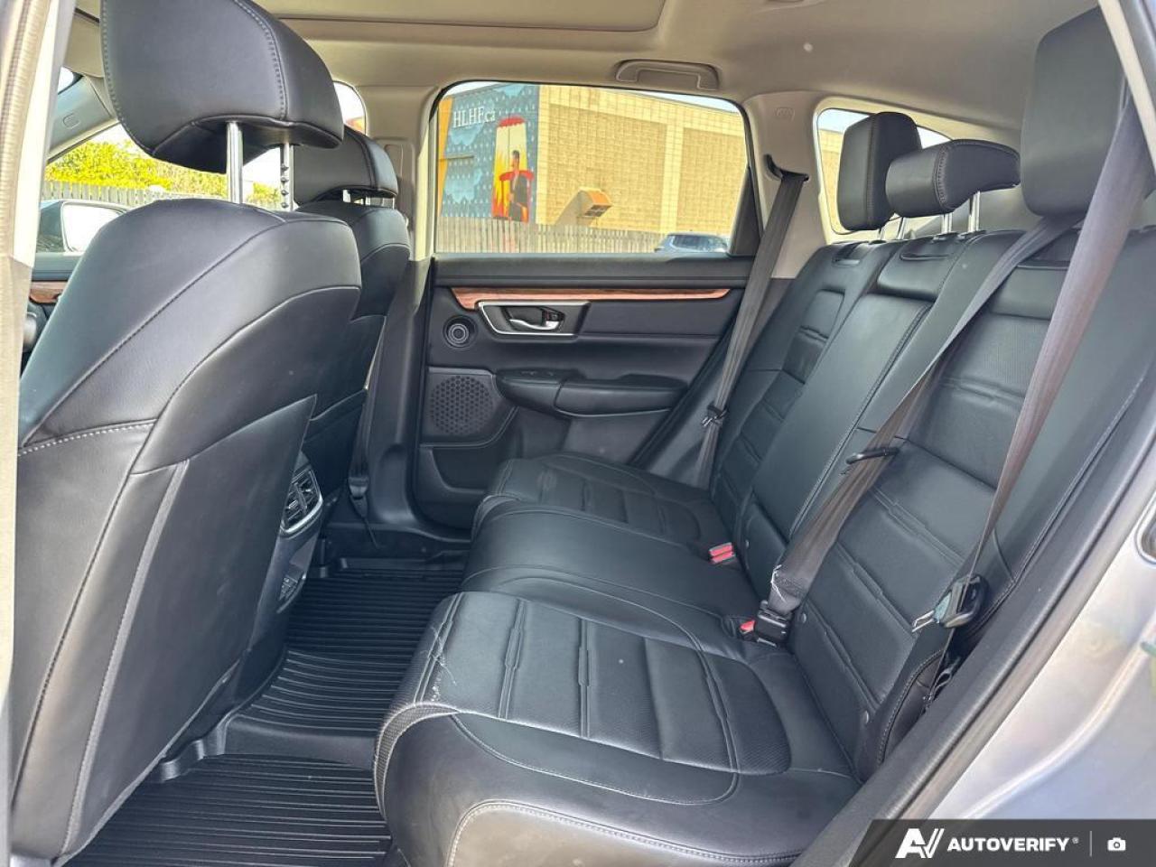 2020 Honda CR-V Touring BACKUP CAM   BLUETOOTH   HTD LTHR SEATS Photo