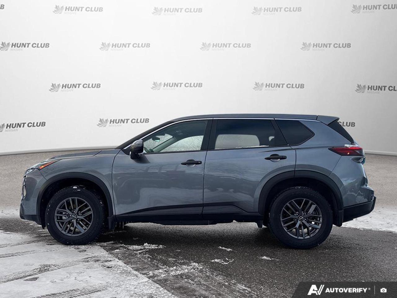 2024 Nissan Rogue S Photo2