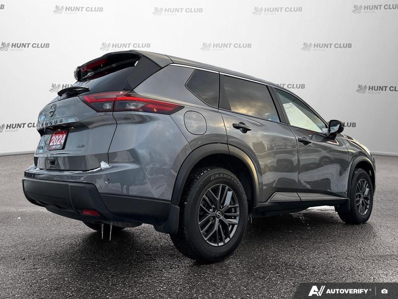 2024 Nissan Rogue S Photo