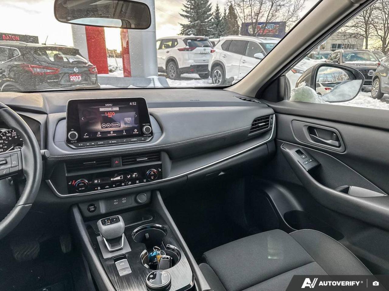 2024 Nissan Rogue S Photo