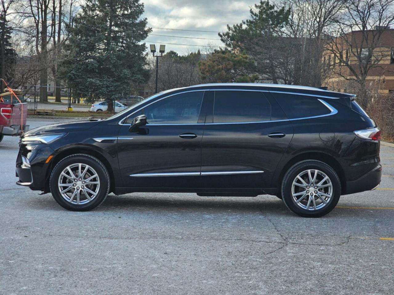 2022 Buick Enclave Essence All-Wheel Drive Automatic Photo3